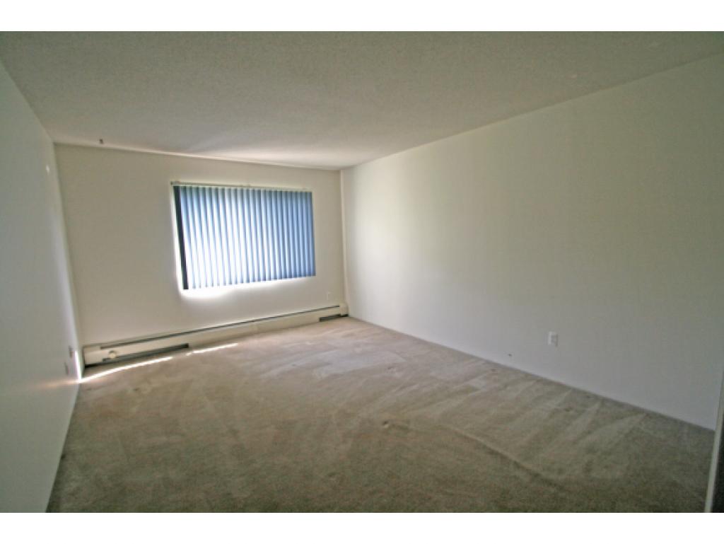 14 Strawberry Bank Road, Unit 6 Nashua, NH 03062 - Photo 9 of 14