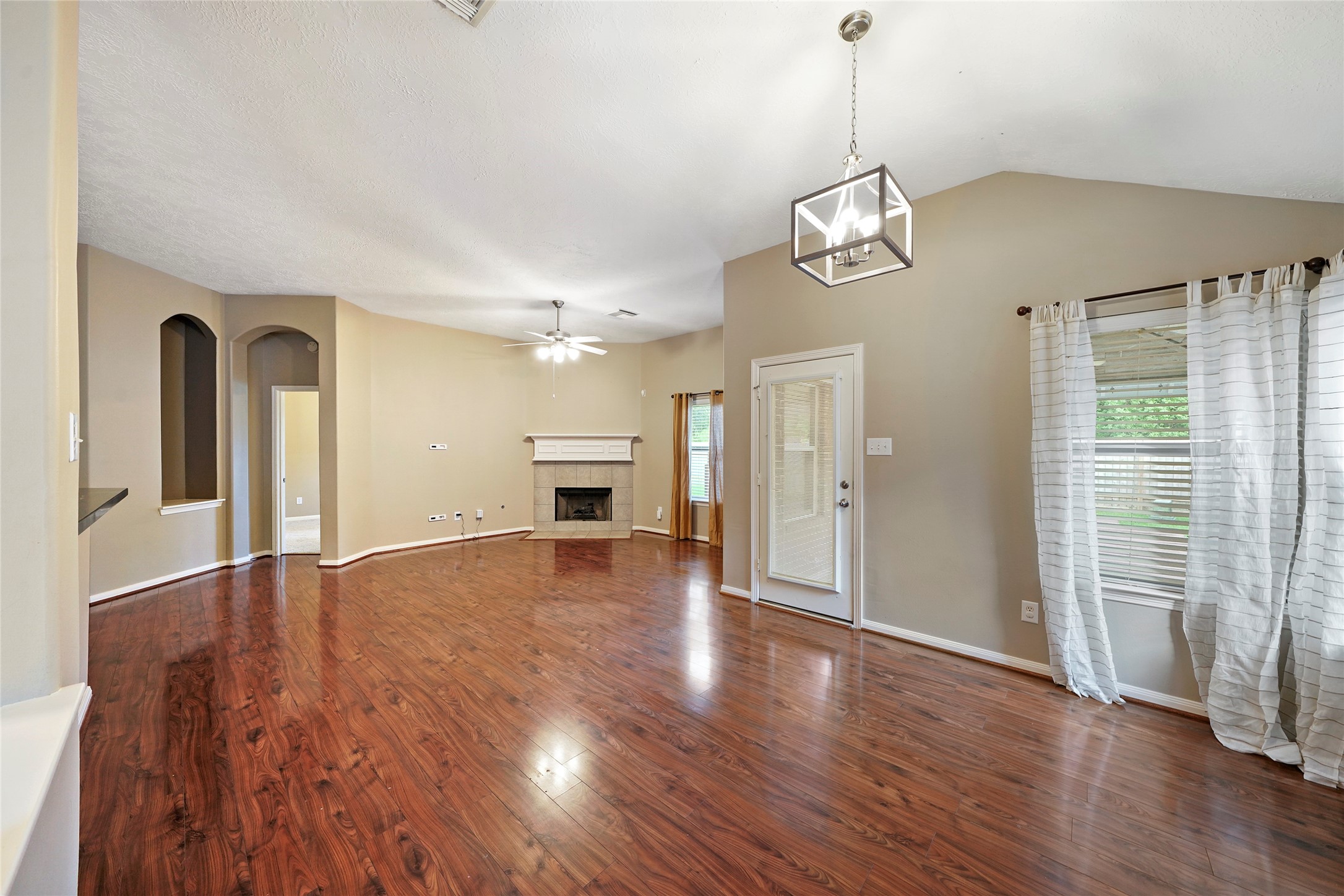 6903 Summer Bridge Lane Spring, TX 77379 - Photo 9 of 35