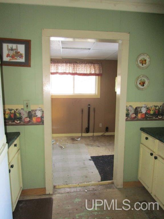 5217 17.5 Road Escanaba, MI 49829 - Photo 9 of 13