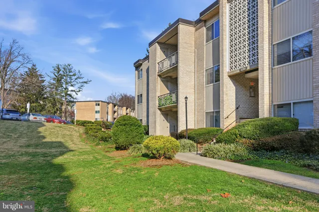 $233,500 | 12207 Braxfield Court, Unit 53, Rockville, MD 20852