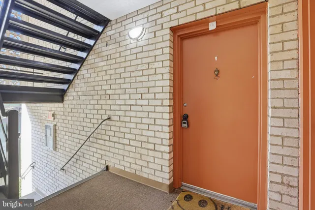 $233,500 | 12207 Braxfield Court, Unit 53, Rockville, MD 20852