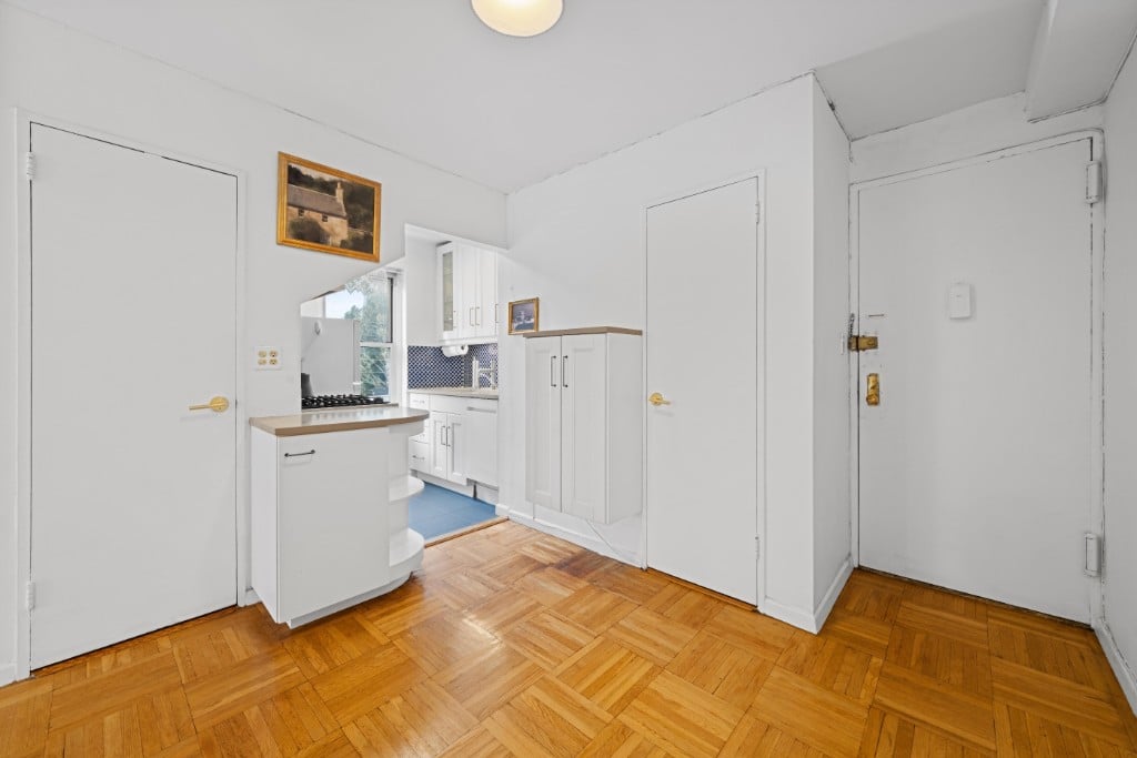 435 East 77th Street, Unit 5F Manhattan, NY 10075 - Photo 11 of 17 Photo 11