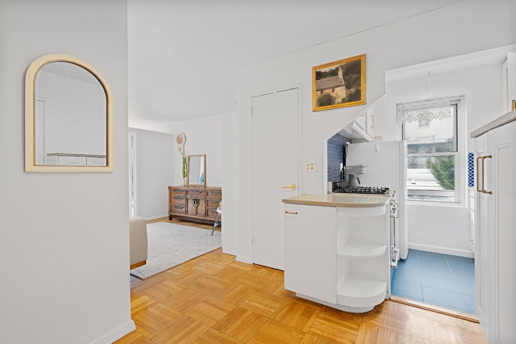 435 East 77th Street, Unit 5F Manhattan, NY 10075 - Photo 10 of 17 Photo 10