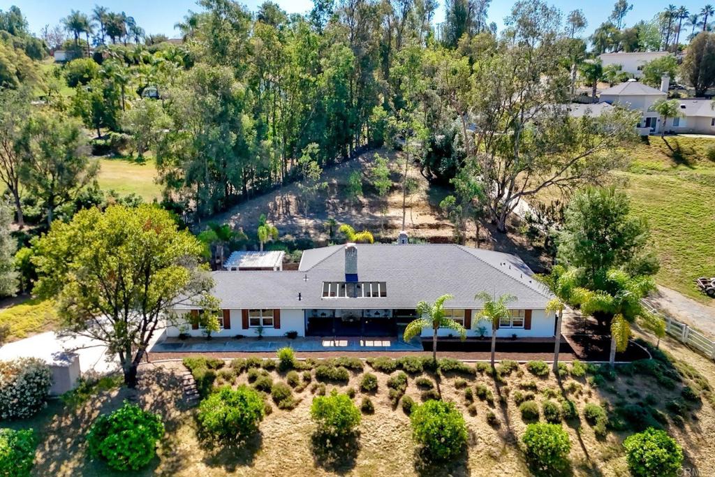 2830 Green Canyon Road Fallbrook, CA 92028 - Photo 3 of 43 Beautifully situated on nearly 1 acre