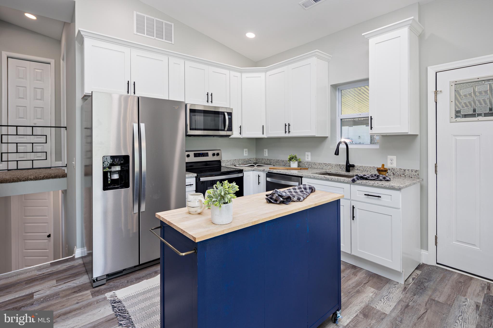 4763 Bonnie Brae Road Pikesville, MD 21208 - Photo 11 of 46
