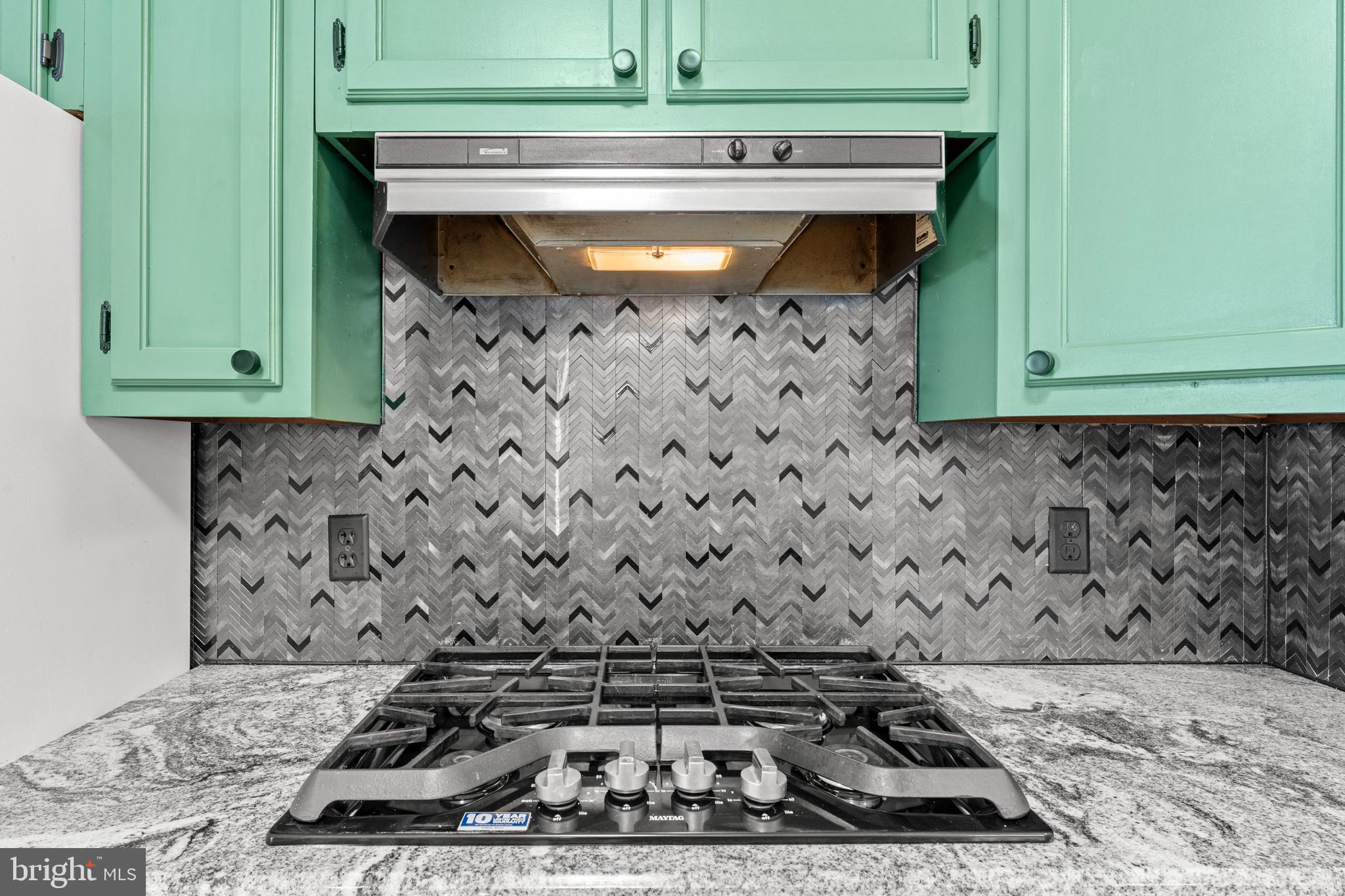 9576 Meetze Road Midland, VA 22728 - Photo 25 of 34 Gas Cooktop