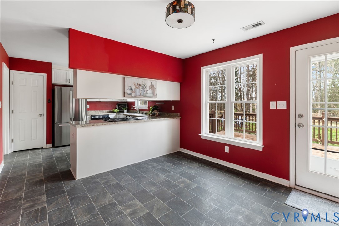 3725 Jefferson Landing Road Powhatan, VA 23139 - Photo 7 of 30