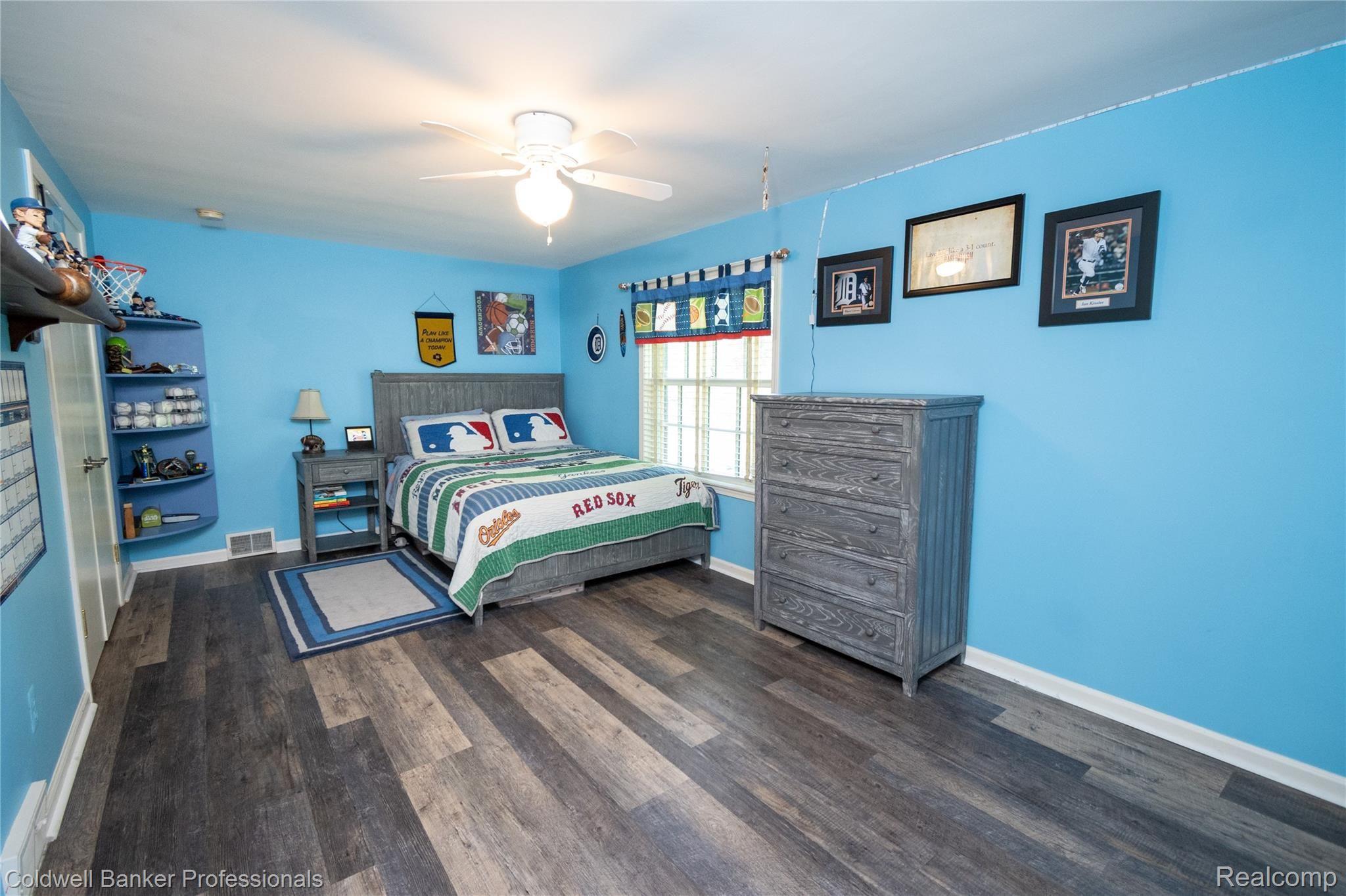 705 Middlesex Road Grosse Pointe, MI 48230 - Photo 48 of 70 DSC_1725.jpg