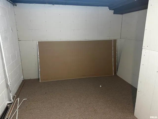 $110,000 | 300 South Street, Pekin, IL 61554