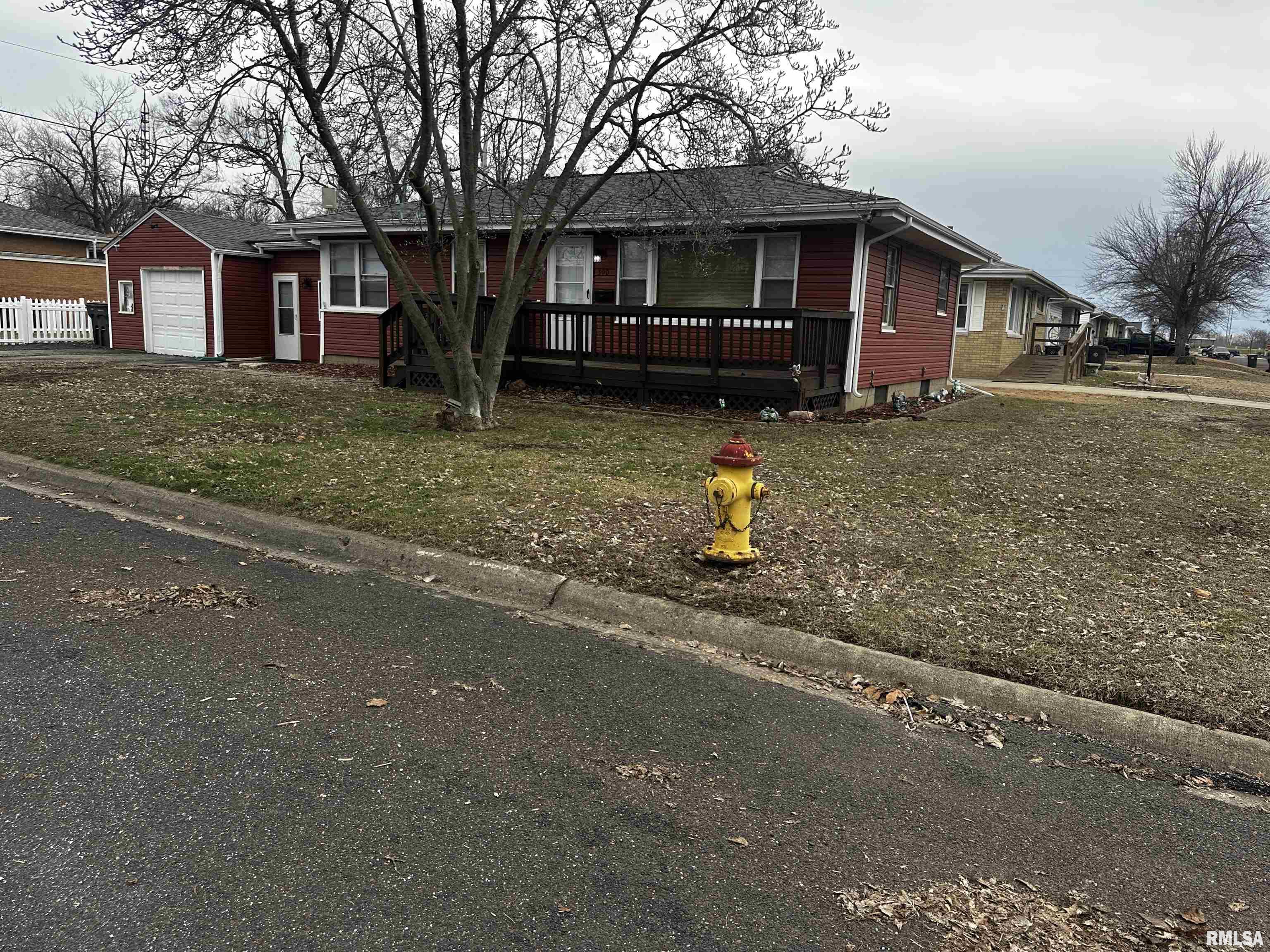 300 South Street Pekin, IL 61554 - Photo 2 of 18