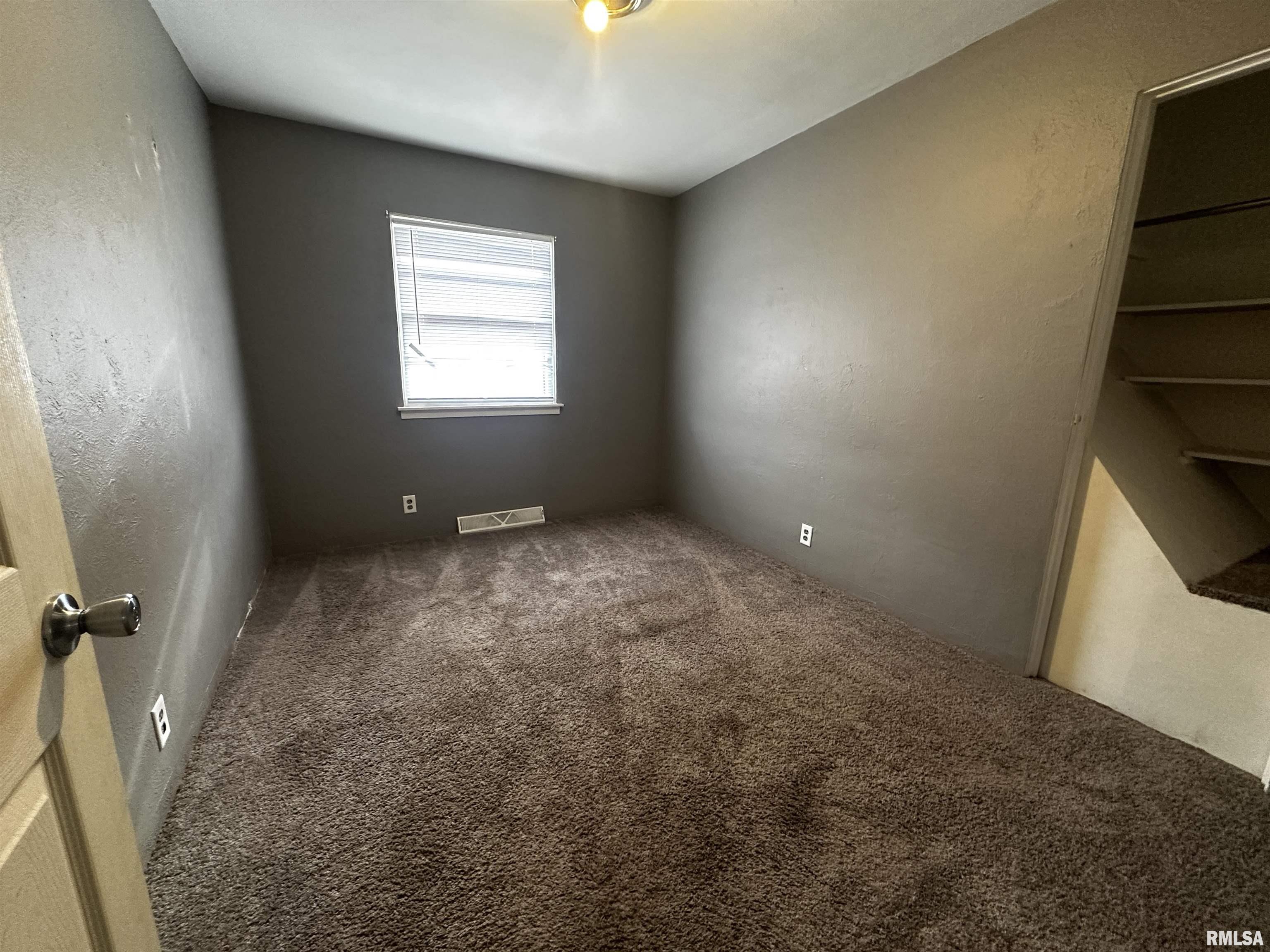 300 South Street Pekin, IL 61554 - Photo 5 of 18