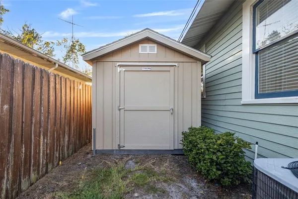 $3,500 | 5709 North Suwanee Avenue, Tampa, FL 33604