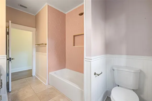 $3,500 | 5709 North Suwanee Avenue, Tampa, FL 33604