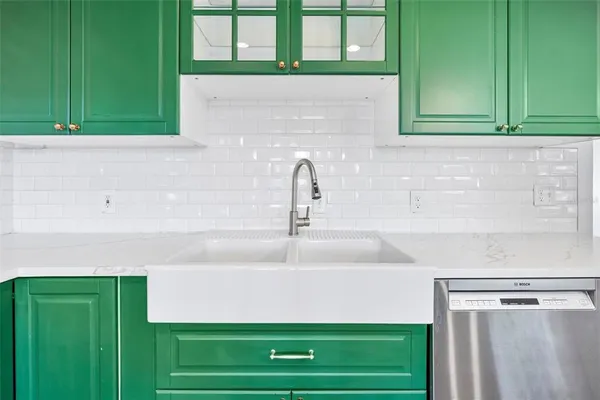 $3,500 | 5709 North Suwanee Avenue, Tampa, FL 33604