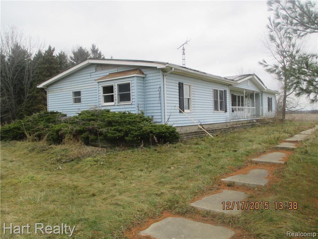 1646 Wellman Line Road Yale, MI 48097 - Photo 1 of 17 IMG_2067.JPG