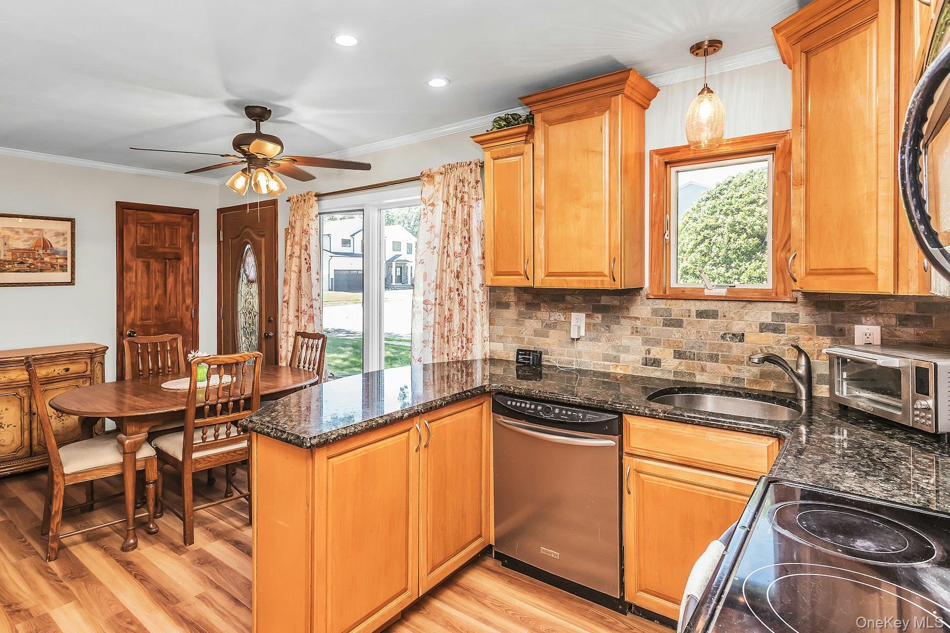 2 Arbor Road Syosset, NY 11791 - Photo 11 of 29 Gallery Image 11