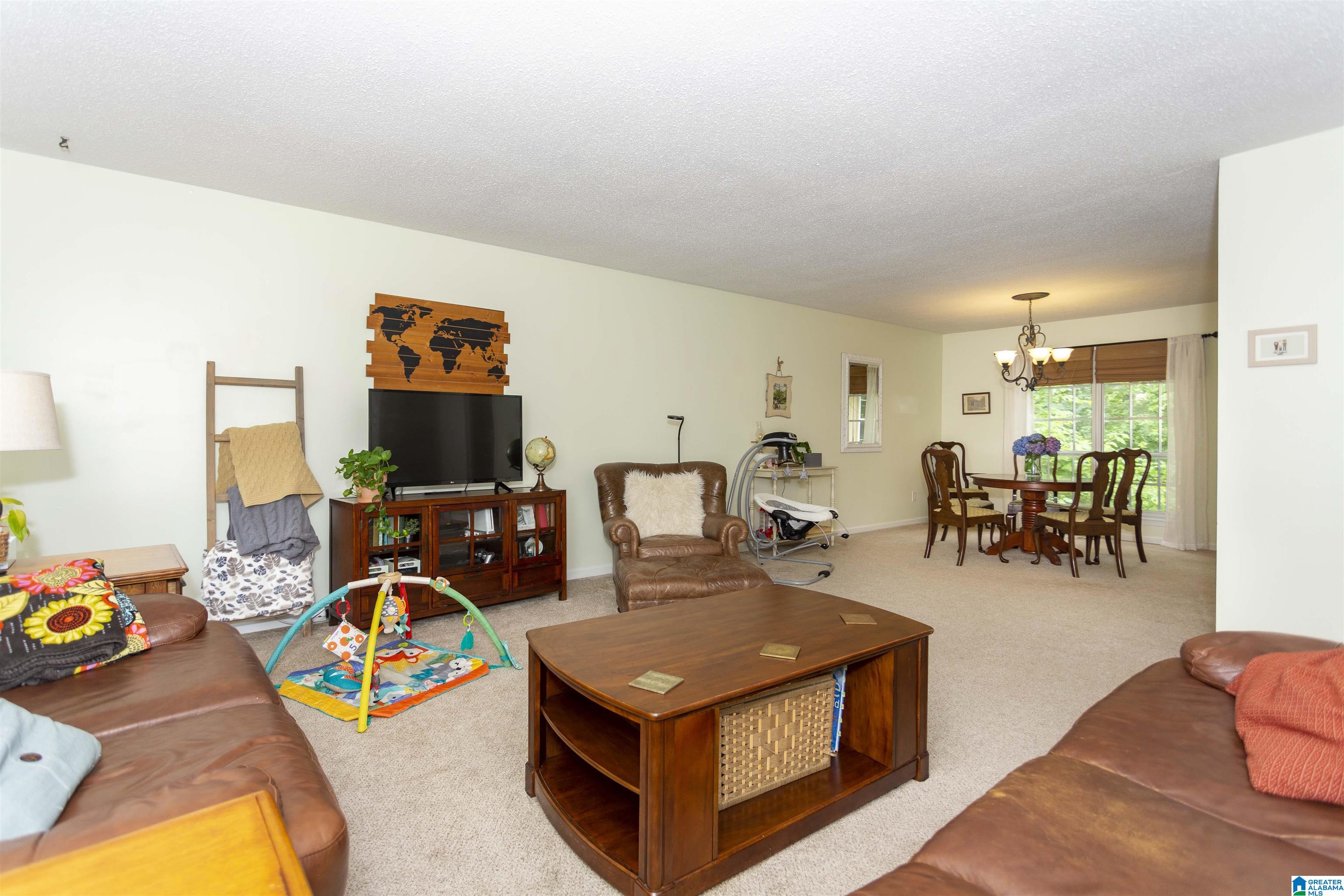 336 Round Hill Road Pelham, AL 35124 - Photo 3 of 43