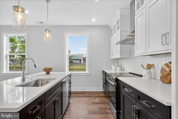 $485,000 | 409 Isabelle Court, Unit 201, Harleysville, PA 19438