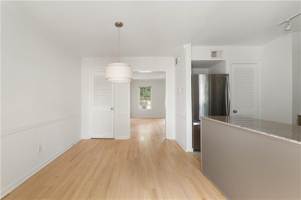 1101 Collier Road Northwest, Unit L5 Atlanta, GA 30318 - Photo 6 of 25 Gallery Image 6