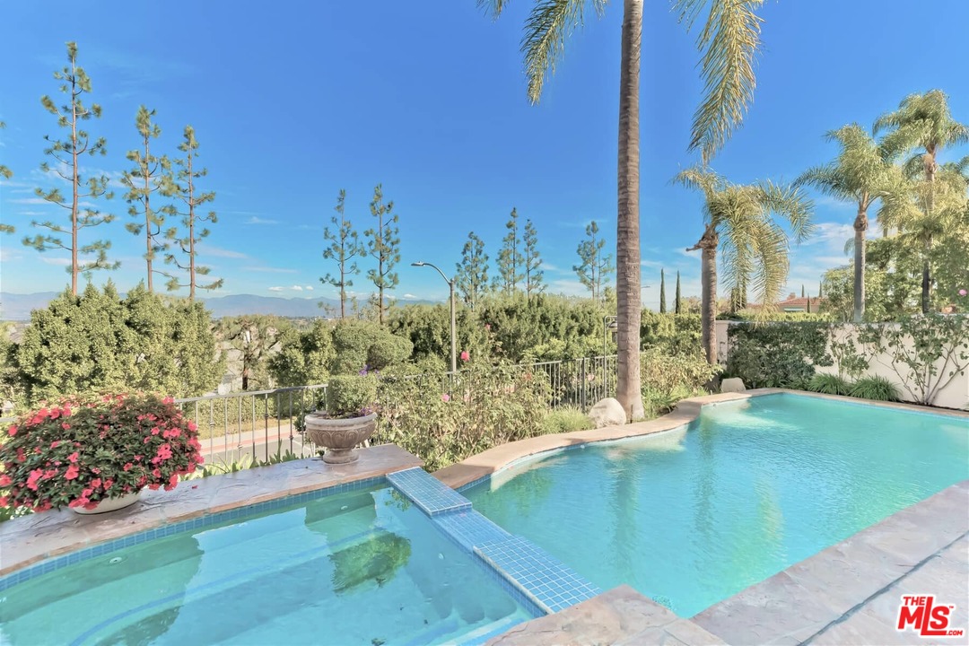 12623 Promontory Road Los Angeles, CA 90049 - Photo 15 of 44 Gallery Image 15