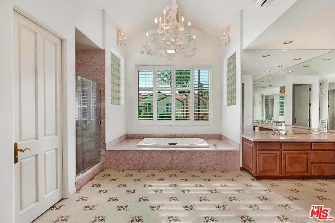 12623 Promontory Road Los Angeles, CA 90049 - Photo 26 of 44 Gallery Image 26