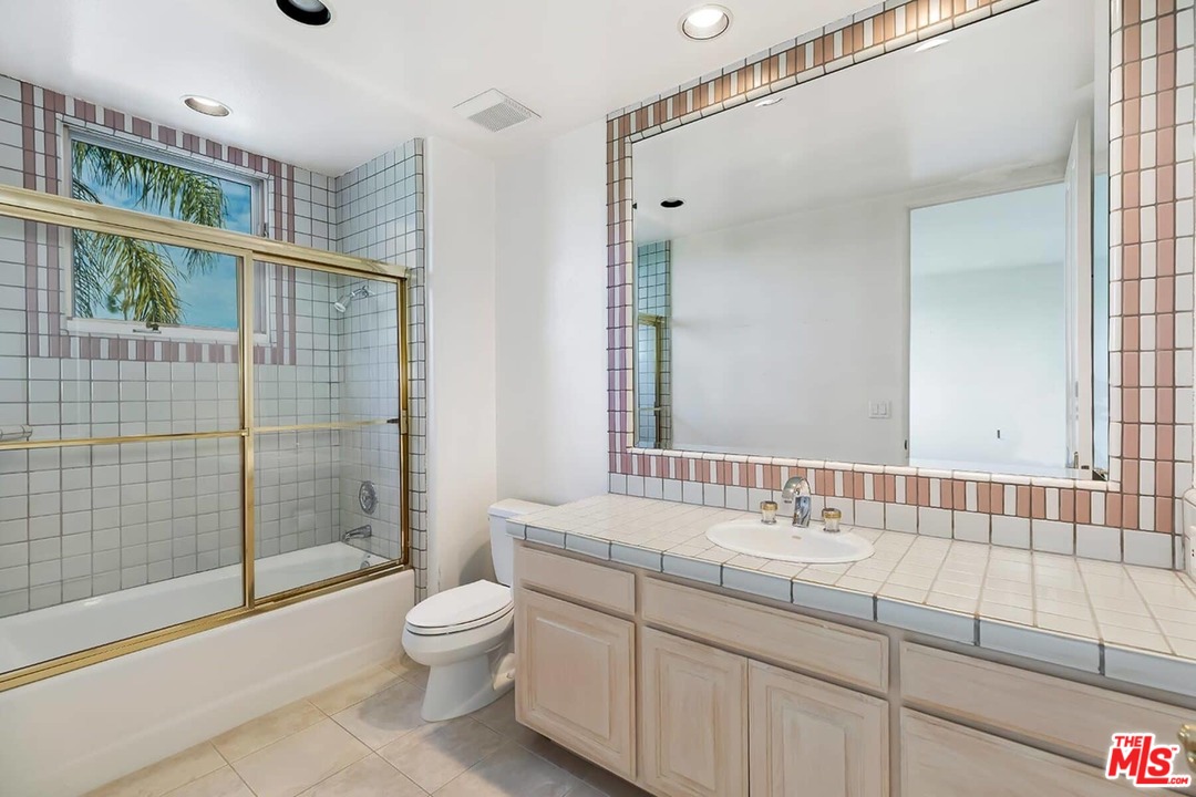 12623 Promontory Road Los Angeles, CA 90049 - Photo 34 of 44 Gallery Image 34