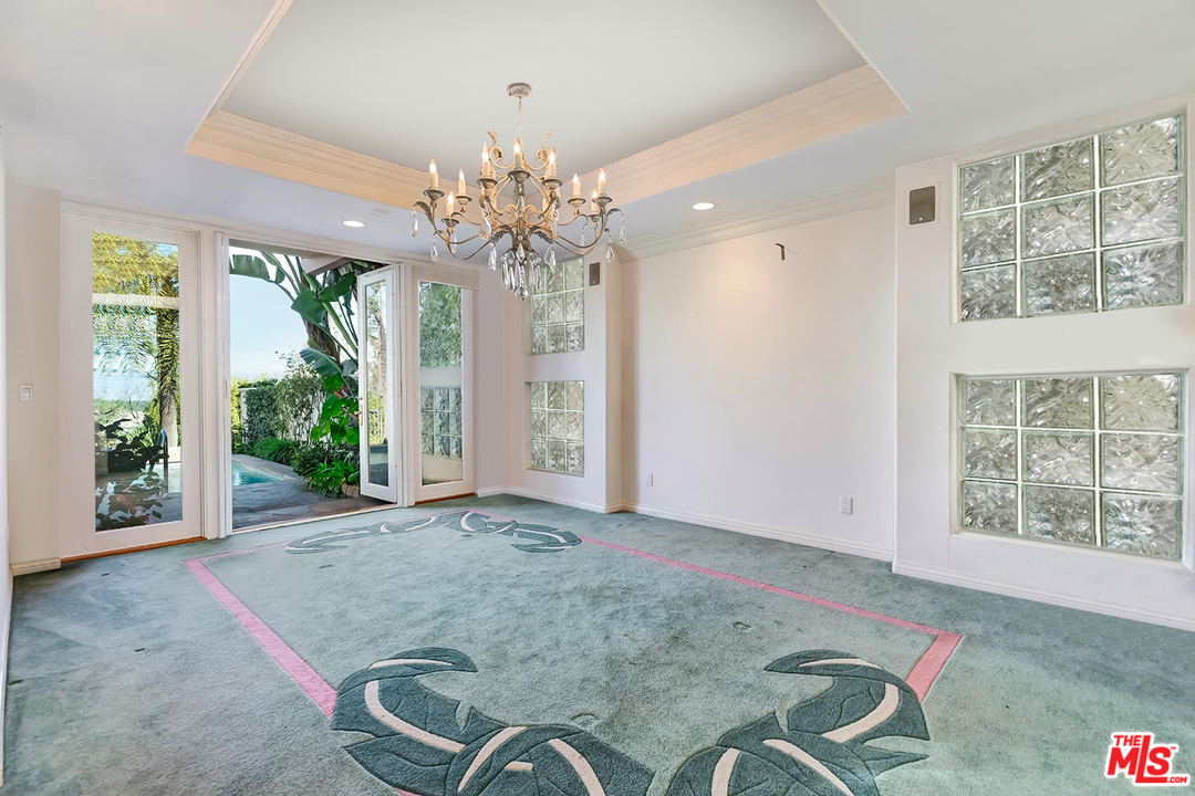 12623 Promontory Road Los Angeles, CA 90049 - Photo 5 of 44 Gallery Image 5