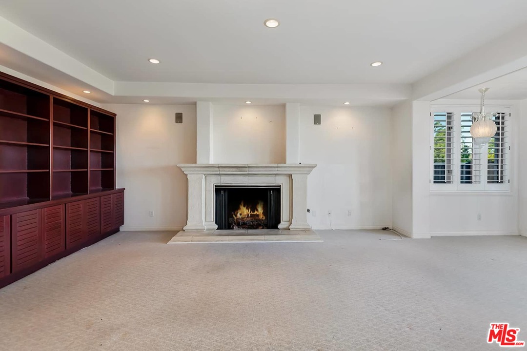12623 Promontory Road Los Angeles, CA 90049 - Photo 10 of 44 Gallery Image 10