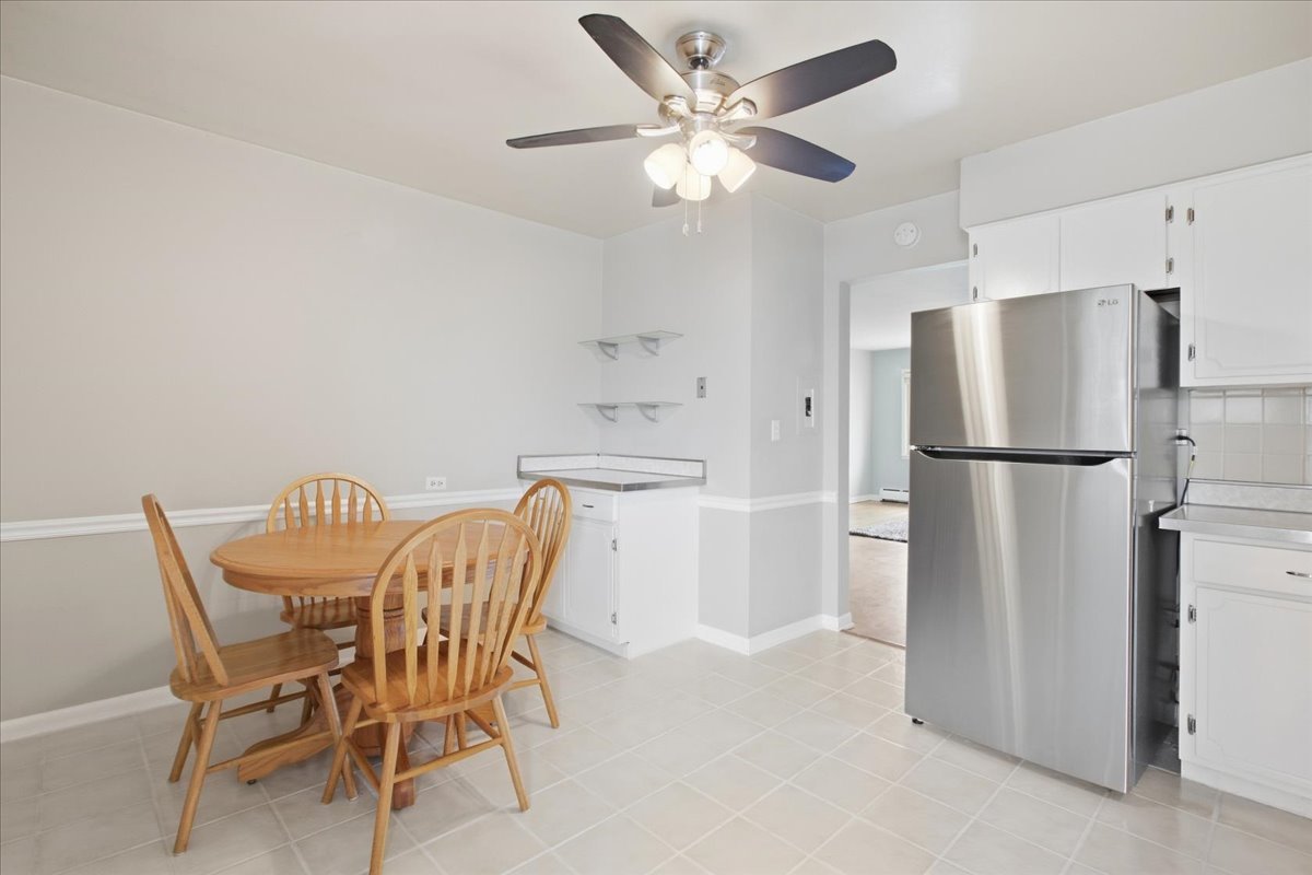 954 Shermer Road, Unit 15 Glenview, IL 60025 - Photo 6 of 15 Gallery Image 6