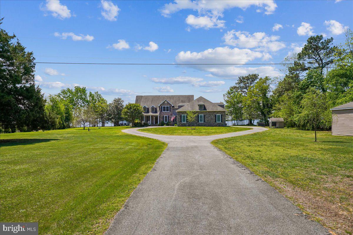 12195 Potomac View Road Newburg, MD 20664 - Photo 2 of 91 Driveway