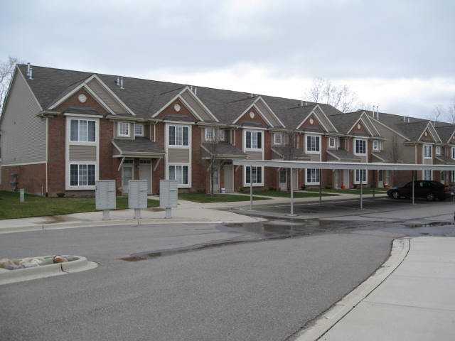 34042 Utica Road Fraser, MI 48026 - Photo 9 of 9 31053168-8.JPG