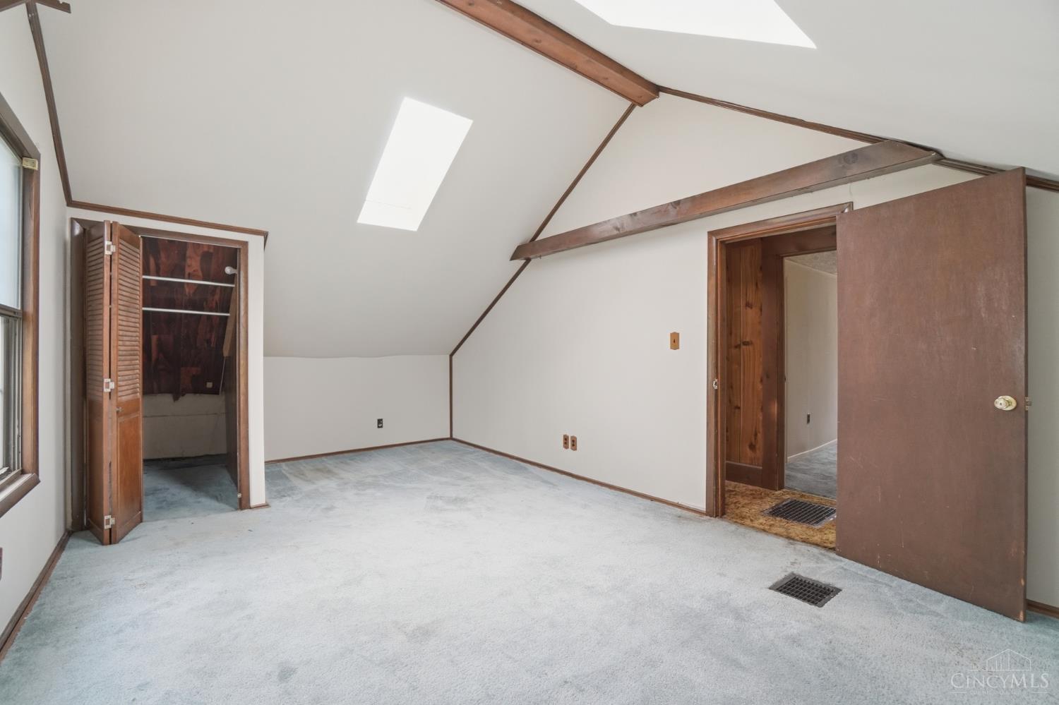 1414 Beacon Road Cincinnati, OH 45230 - Photo 20 of 33