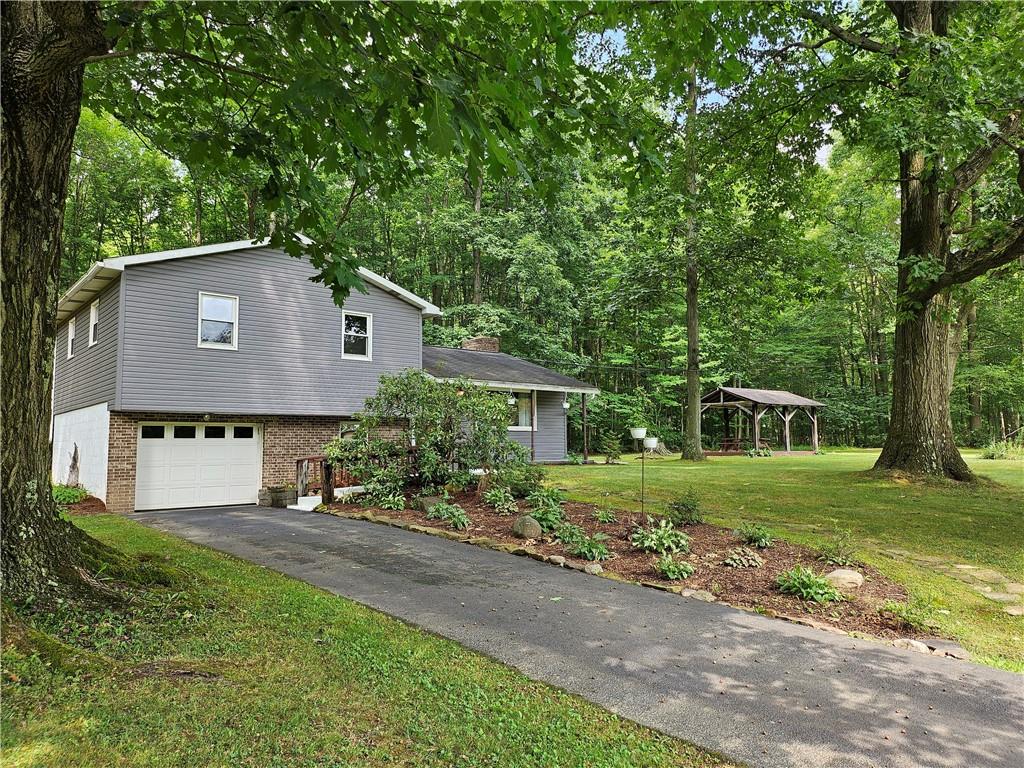 139 Sunset Road Grove City, PA 16127 - Photo 1 of 48 front view of a house with a yard