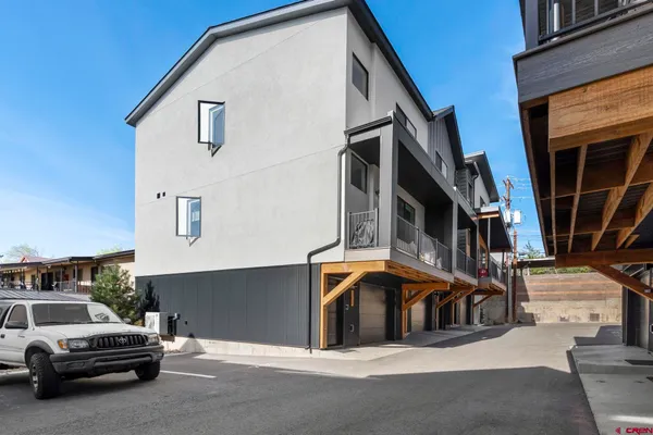 $695,000 | 150 East 33rd Street, Unit 103, Durango, CO 81301
