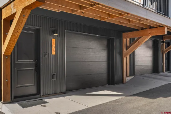 $695,000 | 150 East 33rd Street, Unit 103, Durango, CO 81301