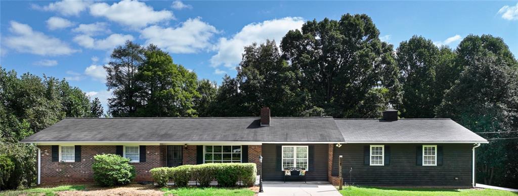 3239 Windy Ridge Road North Wilkesboro, NC 28659 - Photo 2 of 45