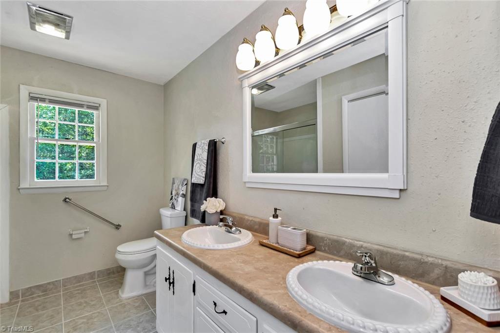 3239 Windy Ridge Road North Wilkesboro, NC 28659 - Photo 24 of 45