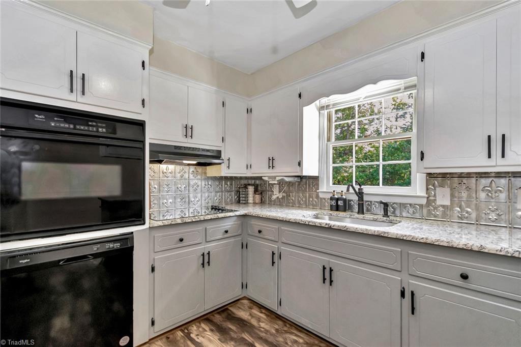 3239 Windy Ridge Road North Wilkesboro, NC 28659 - Photo 10 of 45