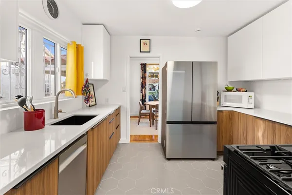 $629,000 | 527 West 106th Street, Los Angeles, CA 90044