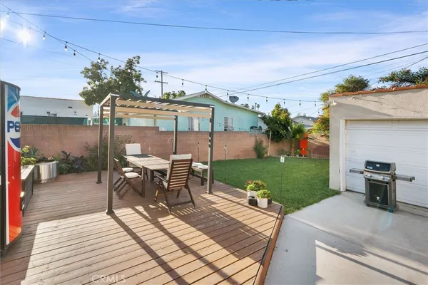 $629,000 | 527 West 106th Street, Los Angeles, CA 90044