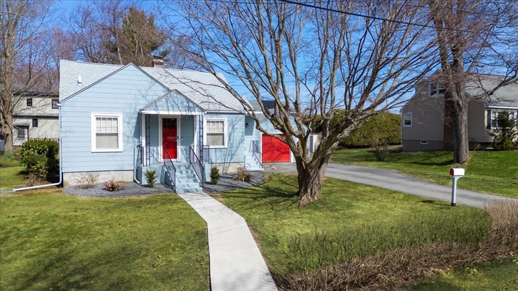 137 Bay State Road North Andover, MA 01845 - Photo 5 of 40 Gallery Image 5