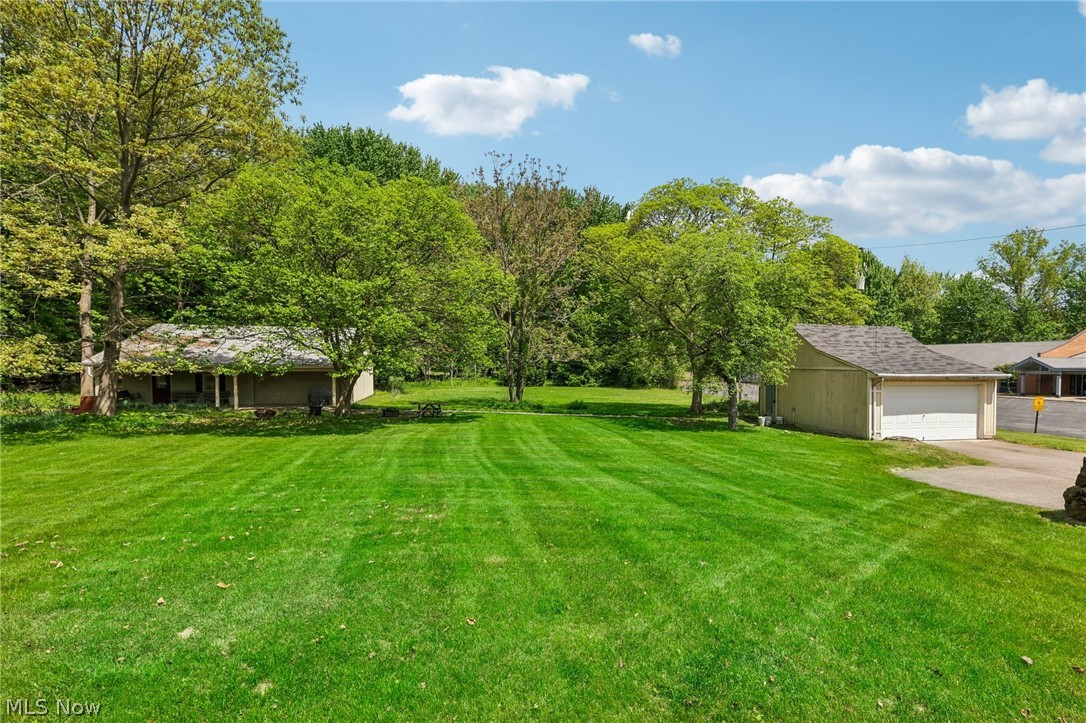 7955 Munson Road Mentor, OH 44060 - Photo 38 of 47 Huge yard that opens to the detached garages