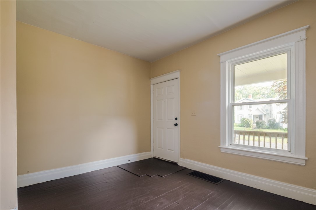 379-381 Flint Street Rochester, NY 14611 - Photo 4 of 48 Gallery Image 4