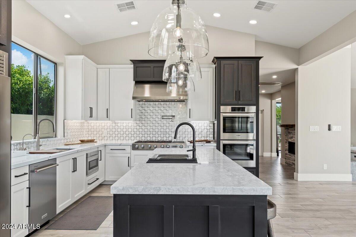 4137 East Earll Drive Phoenix, AZ 85018 - Photo 16 of 54 27-Kitchen