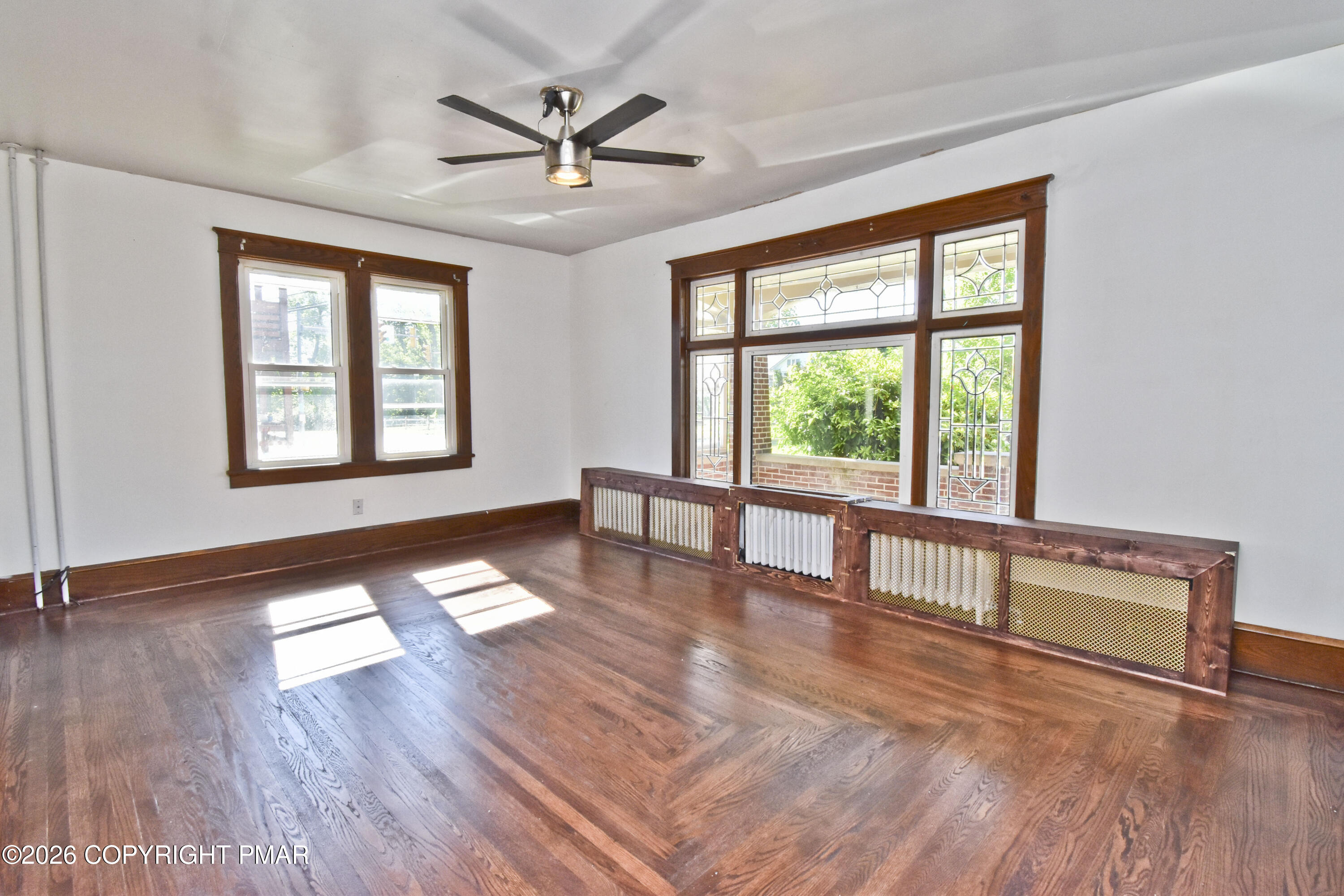 567 Interchange Road Kunkletown, PA 18058 - Photo 3 of 44 2 Living Room (2)