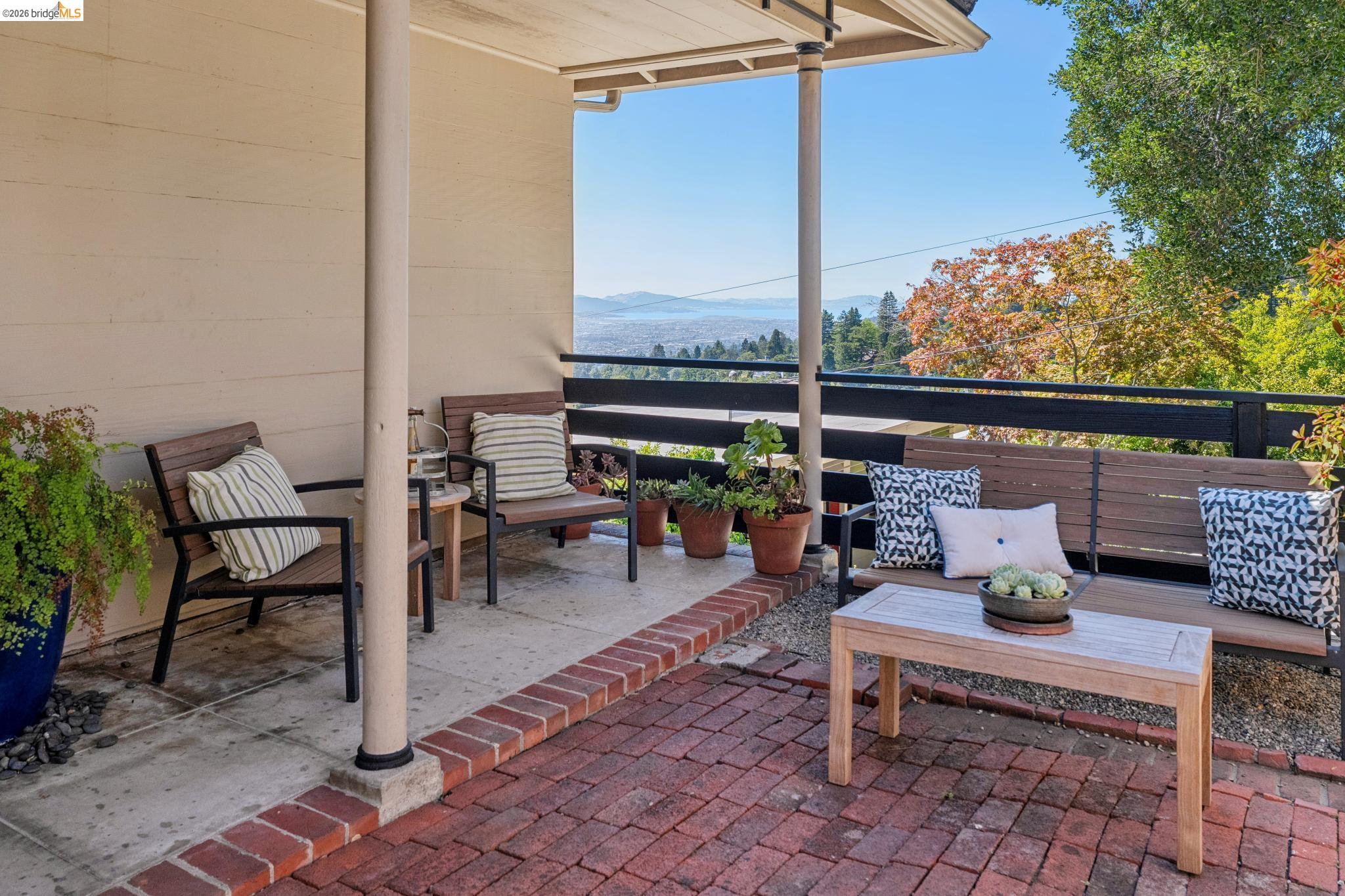 98 Fairlawn Drive Berkeley, CA 94708 - Photo 5 of 85