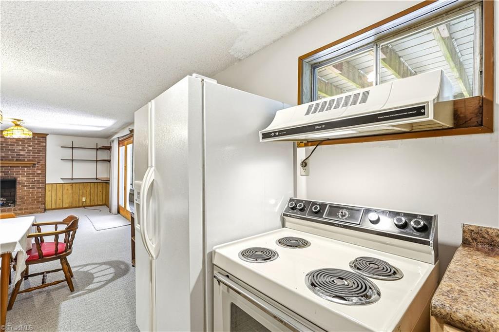 612 Hertford Road Winston-Salem, NC 27104 - Photo 38 of 49