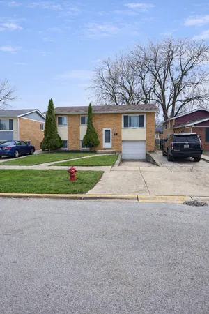 $295,000 | 3627 West 121st Place, Alsip, IL 60803