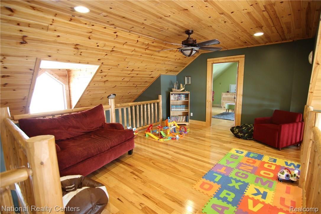 10210 Beard Road Byron, MI 48418 - Photo 32 of 53 Beard Rd Upper Loft.jpg