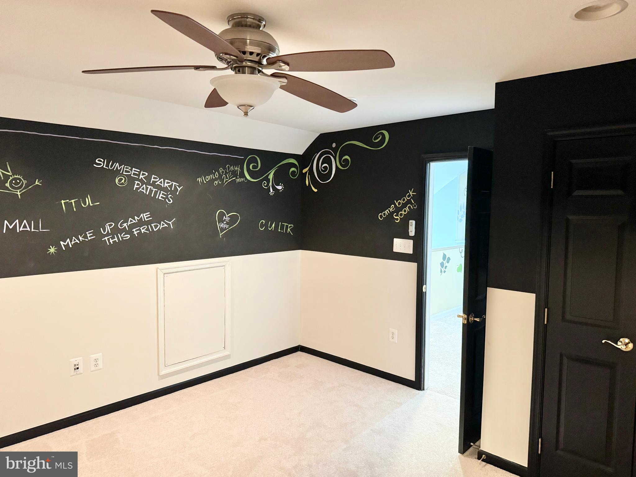 3500 Germainia Court Triangle, VA 22172 - Photo 58 of 77 a view of a hallway